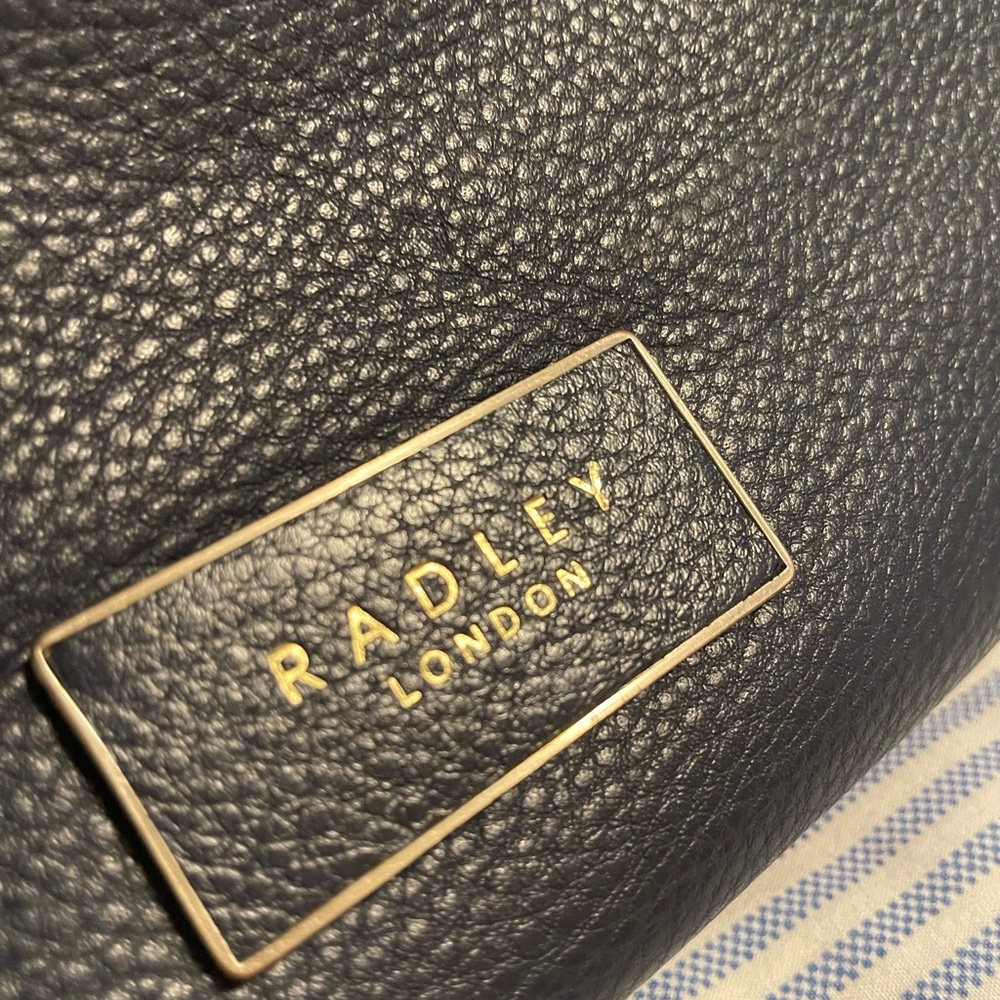 Radley London Navy Pebble Leather Shoulder Bag - Picture 5 of 10